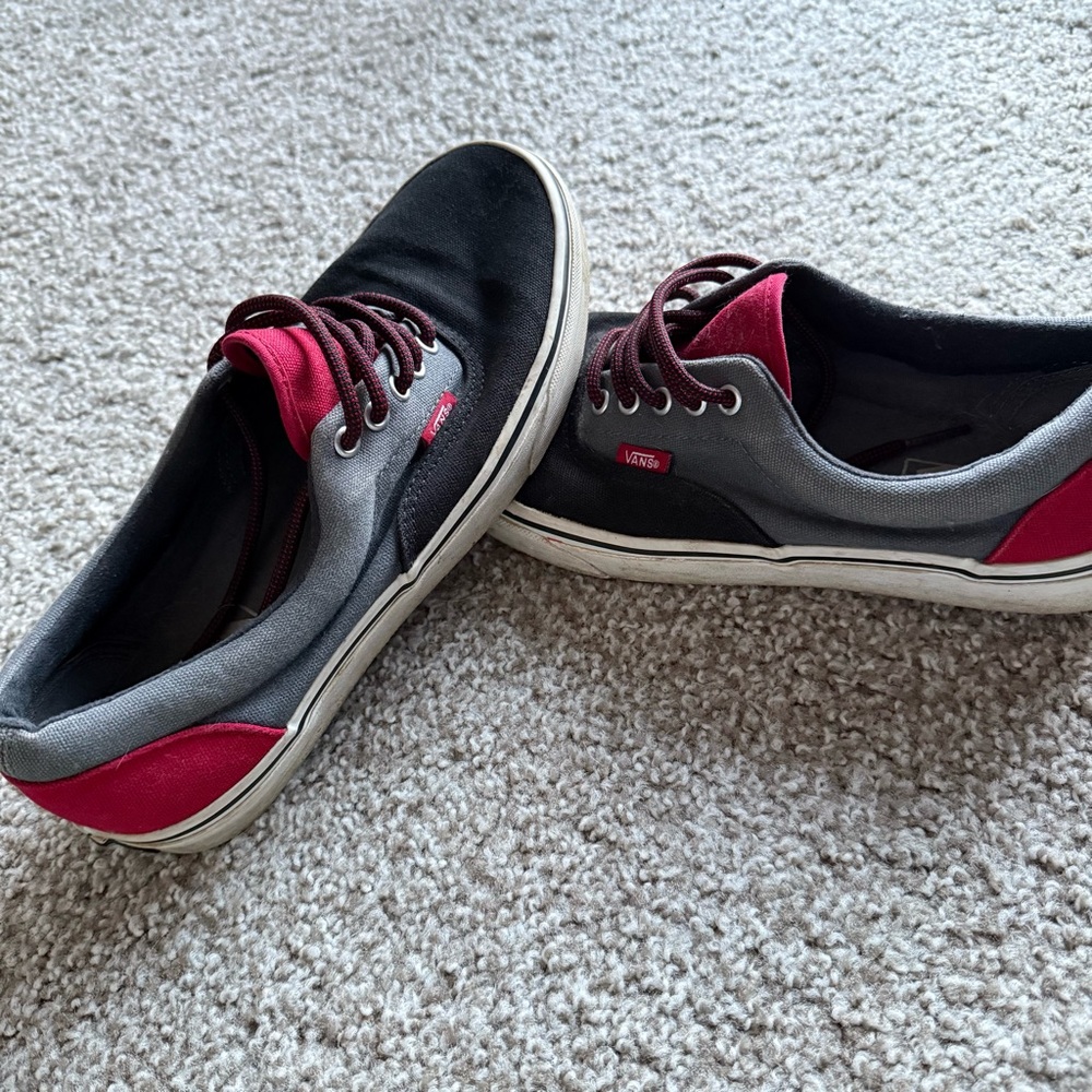 Vans Sneakers Low Top Color Block Men’s Shoe Black Gray Red Skater Streetwear